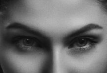 건강하고 탄력 있는 피부를 유지하는 방법 women's portrait