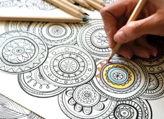 일상 속 건강 루틴으로 ‘여성 건강관리’ 트렌드 따라잡기 person holding brown wooden pencil