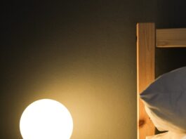 빛나는 피부를 위한 건강 습관, 일상 속에서 쉽게 실천해봐요 black digital alarm clock at 11 00