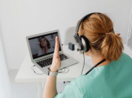 건강 관리의 패러다임을 바꾸다…내 손안의 디지털 헬스케어, 얼마나 활용하고 계신가요?